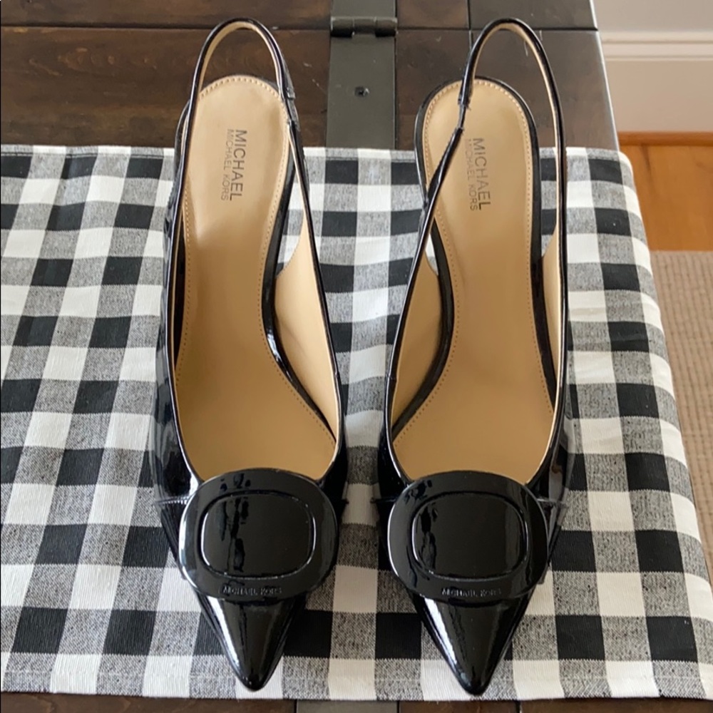 MICHAEL Michael Kors Black patent leather heels